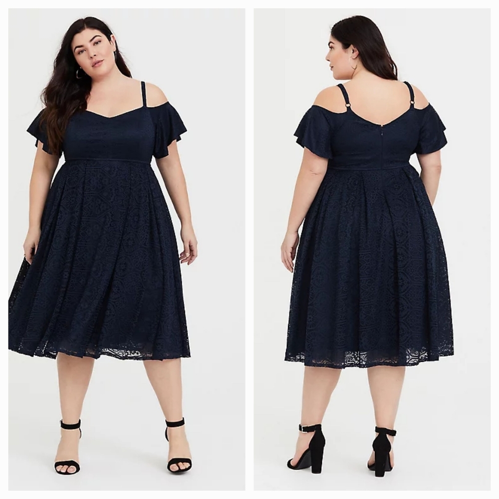 Torrid Special Occasion Cold Shoulder Navy Lace Dress NWT Size 28 28W